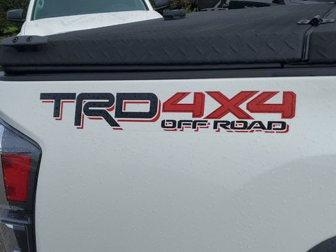 Certified 2023 Toyota Tacoma TRD Off-Road AWD/4WD image 7