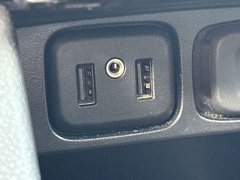 Used 2022 Buick Encore Preferred w/ Safety Package image 28