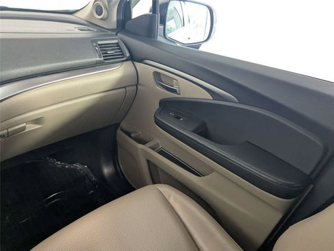 Used 2019 Honda Ridgeline RTL-T image 41