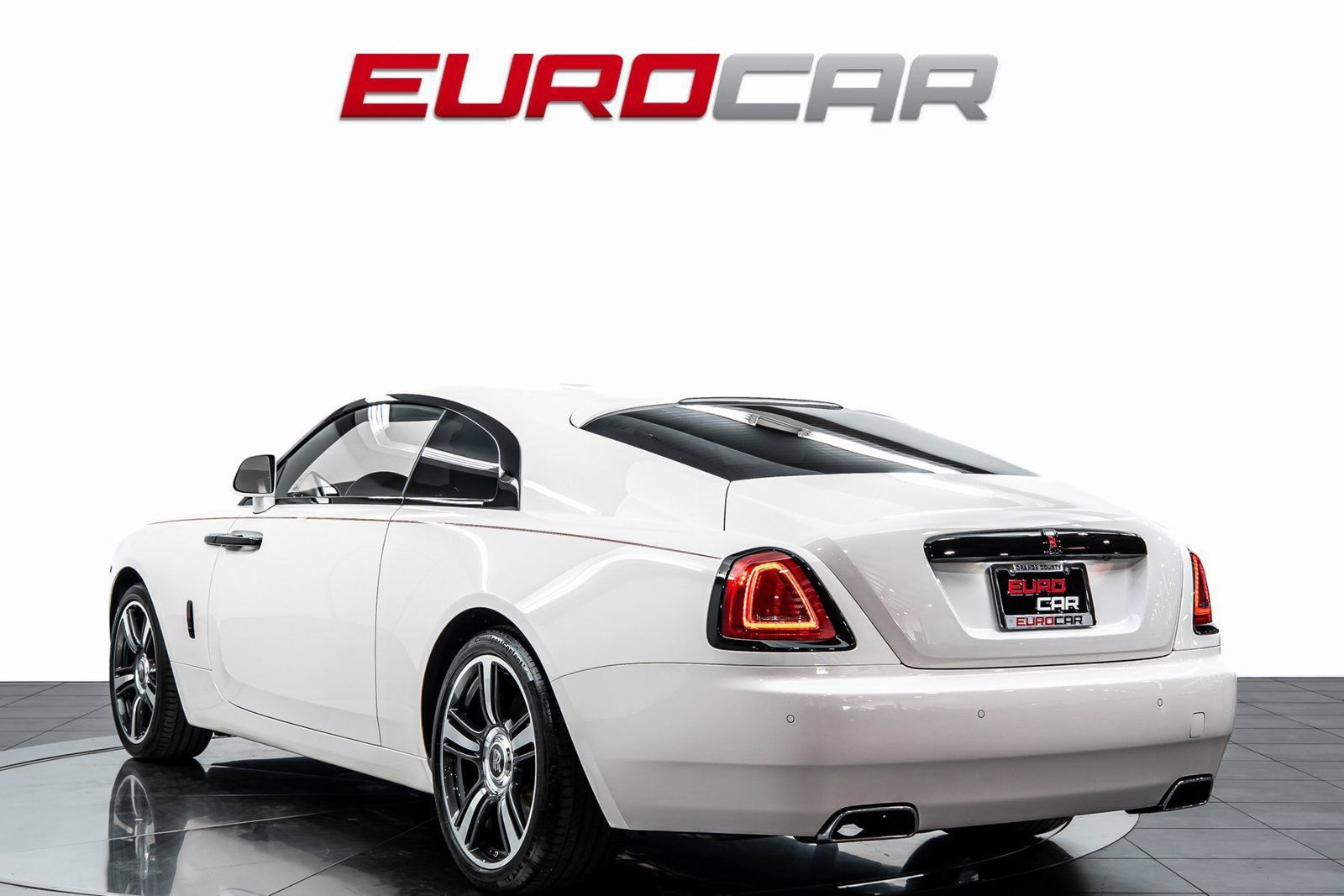 Used 2018 Rolls-Royce Wraith RWD image 3