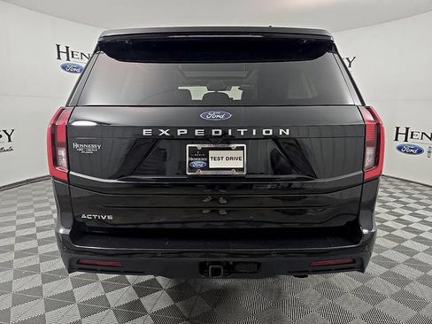 Certified 2025 Ford Expedition Active RWD image 6