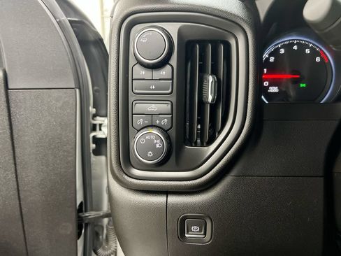 Used 2023 Chevrolet Silverado 2500 Custom w/ Custom Convenience Package AWD/4WD image 18