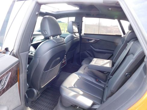 Used 2019 Audi Q8 Prestige image 11