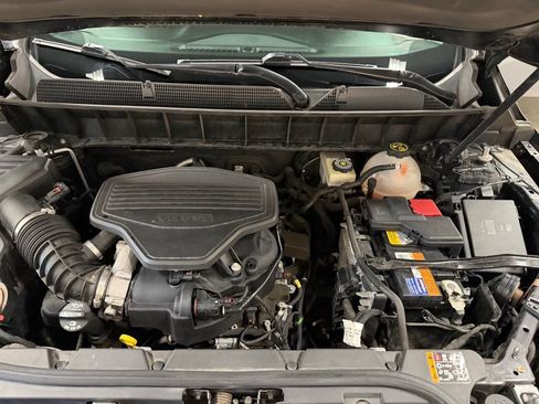 Certified 2017 GMC Acadia SLT AWD/4WD image 42