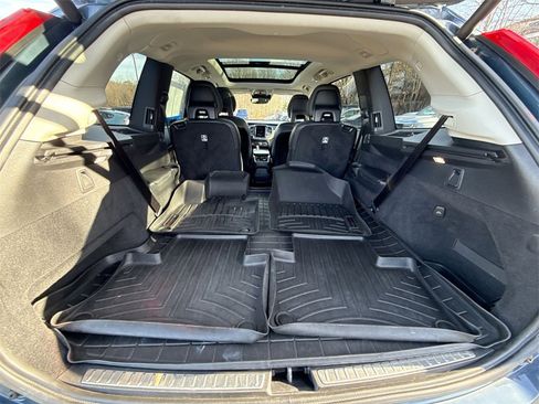 Used 2020 Volvo XC90 T8 Momentum image 21