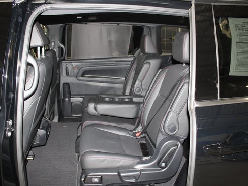 Certified 2024 Honda Odyssey Sport image 17