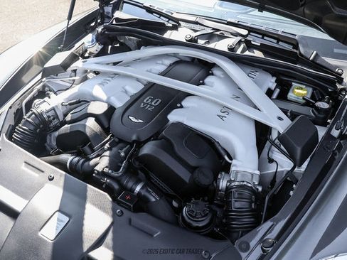 Used 2015 Aston Martin Vanquish Coupe RWD image 17