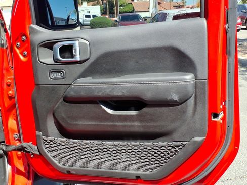 Used 2022 Jeep Gladiator Overland w/ Popular Equipment Package image 15