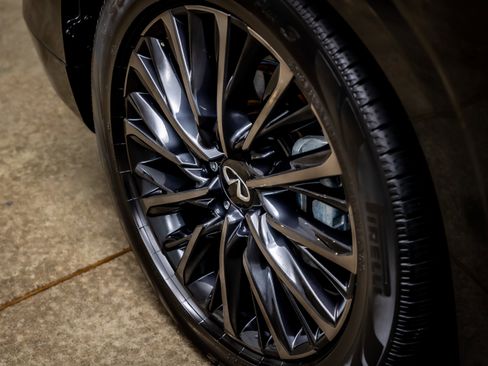 Used 2025 INFINITI QX80 Autograph w/ Autograph Exterior Package image 18