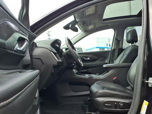 Certified 2022 GMC Terrain SLT w/ Infotainment Package II AWD/4WD image 16