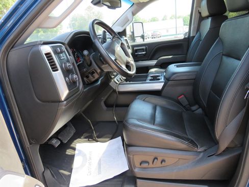 Used 2019 Chevrolet Silverado 2500 LTZ w/ Duramax Plus Package image 5