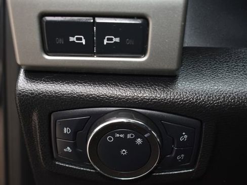 Used 2020 Ford F150 Lariat w/ Equipment Group 502A Luxury image 16