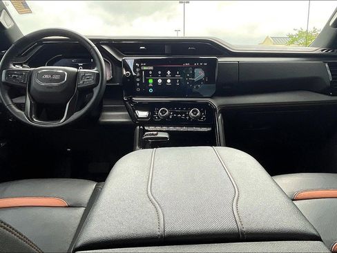 Used 2024 GMC Sierra 1500 AT4 w/ Technology Package image 12