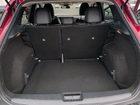 Used 2025 Nissan Kicks SR image 11