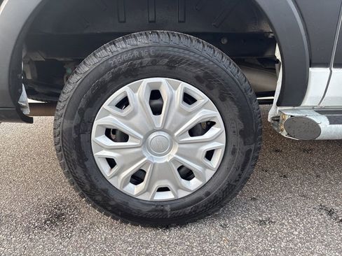 Used 2024 Ford Transit 250 Low Roof w/ Exterior Upgrade Package image 11