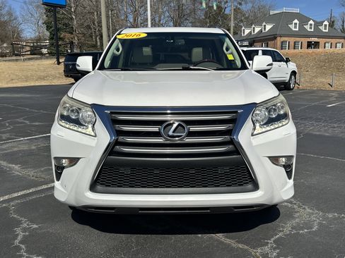 Used 2016 Lexus GX 460 w/ Premium Package image 3