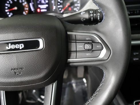 Used 2022 Jeep Compass Latitude AWD/4WD image 38