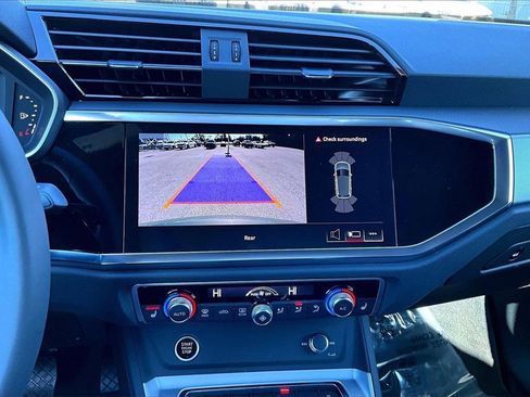 Certified 2024 Audi Q3 2.0T Premium w/ Convenience Package image 20