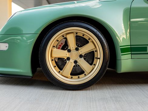 Used 1995 Porsche 911 Coupe image 29