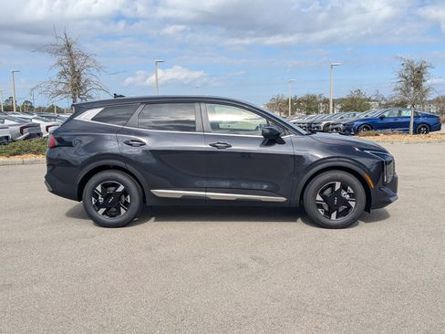 New 2026 Kia Sportage LX FWD image 4