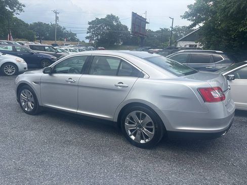 Used 2010 Ford Taurus Limited FWD image 4