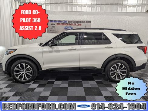 Used 2025 Ford Explorer ST-Line image 1