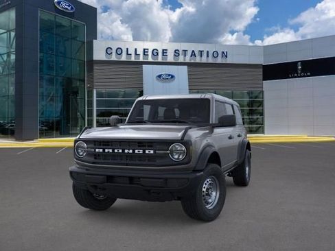 New 2025 Ford Bronco 4-Door image 2
