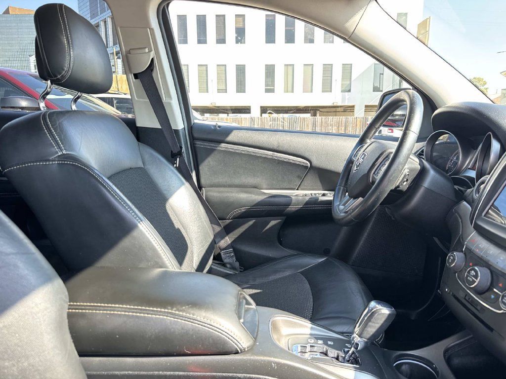 Used 2016 Dodge Journey Crossroad FWD image 10