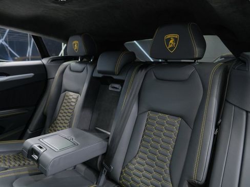 Used 2022 Lamborghini Urus image 29