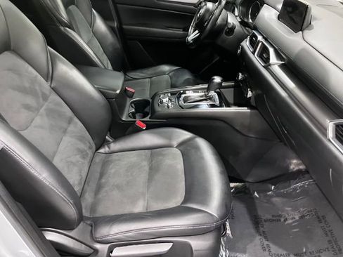 Used 2017 MAZDA CX-5 Touring w/ Preferred Equipment Package image 18