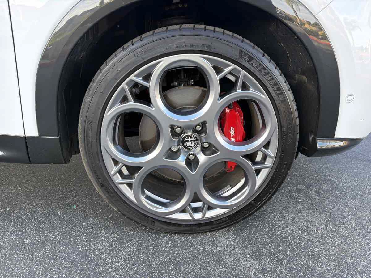 Used 2024 Alfa Romeo Tonale Ti w/ Active Assist Package AWD/4WD image 43