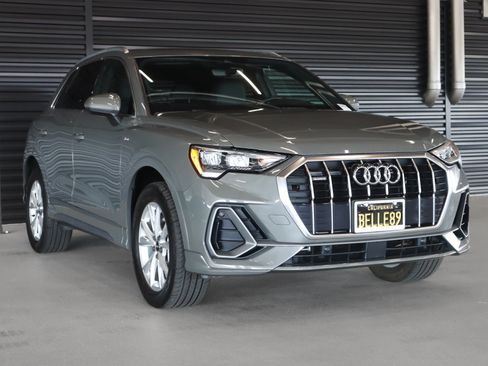 Used 2022 Audi Q3 2.0T Premium w/ Convenience Package AWD/4WD image 12