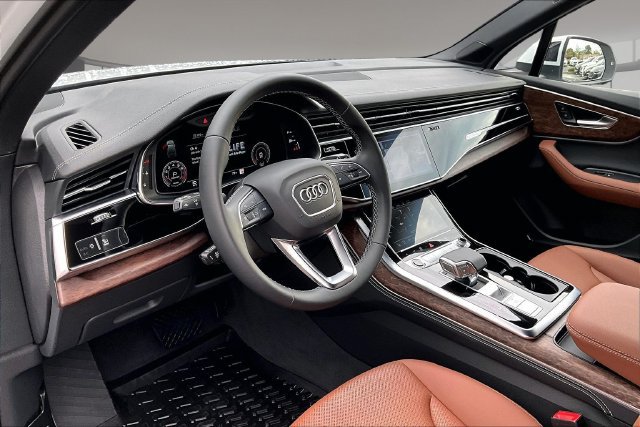 Used 2026 Audi Q7 3.0T Premium Plus AWD/4WD image 17
