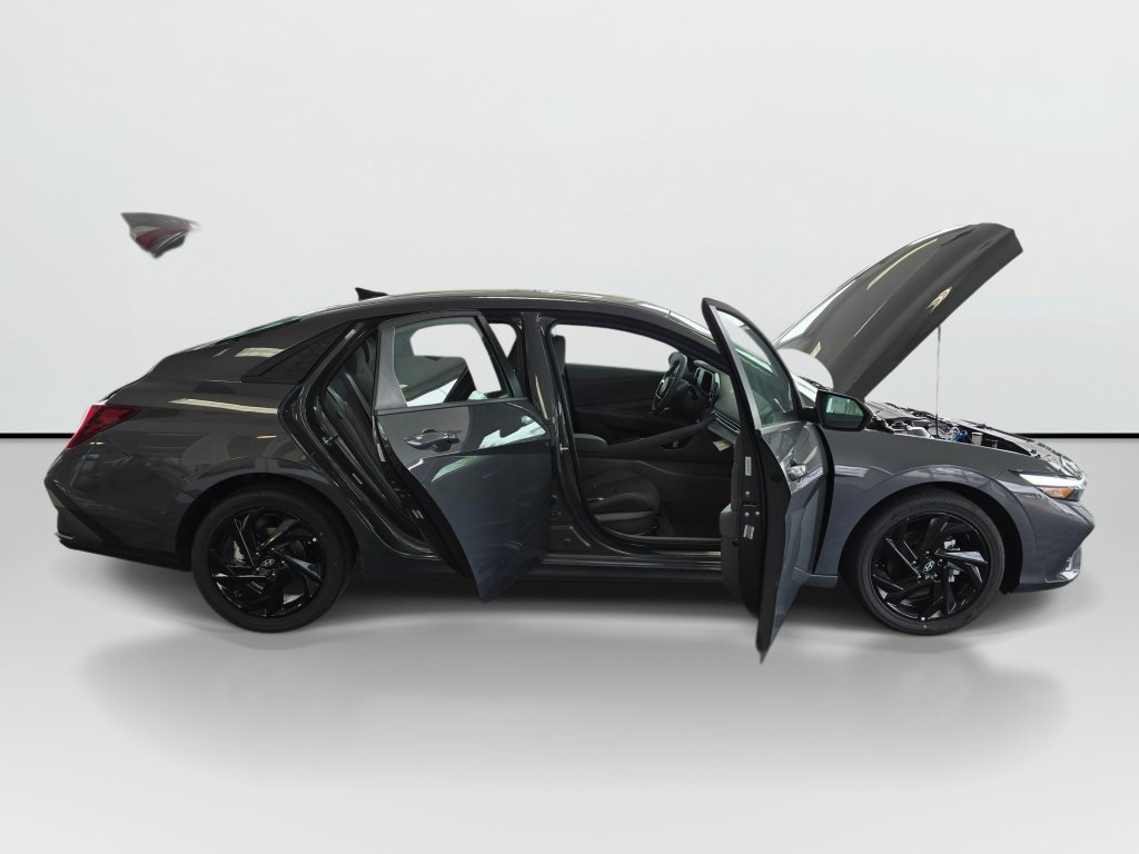 New 2026 Hyundai Elantra Sport FWD image 9