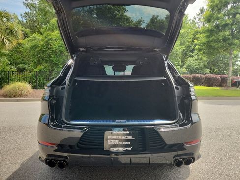 Certified 2025 Porsche Cayenne GTS w/ Premium Package Plus AWD/4WD image 47