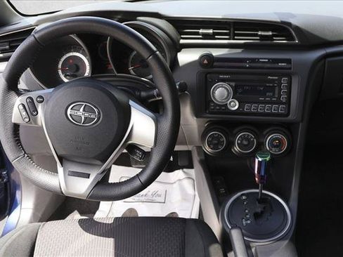 Used 2011 Scion tC FWD image 22
