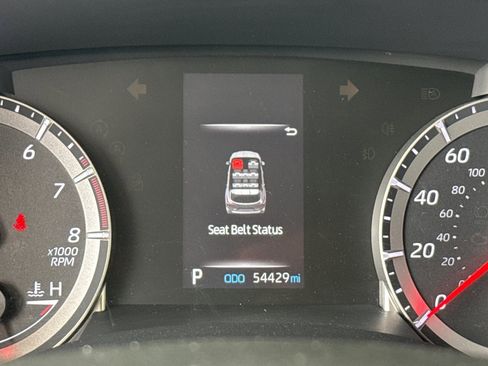 Used 2022 Toyota Highlander LE image 18