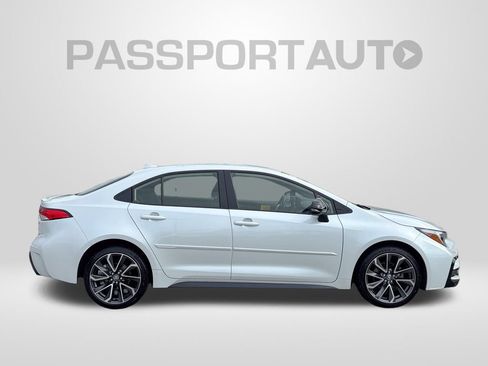 Used 2024 Toyota Corolla SE w/ Convenience Package FWD image 9