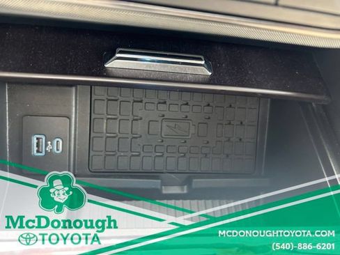 Used 2024 Ford Expedition Platinum AWD/4WD image 18