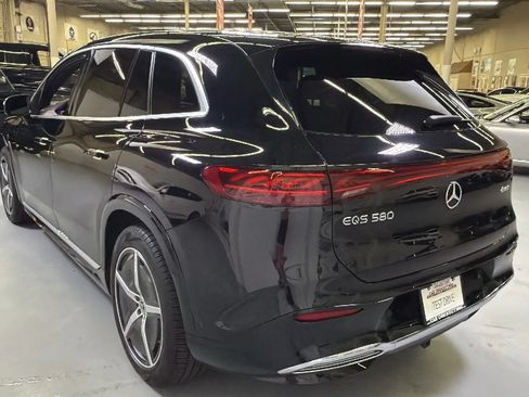Used 2023 Mercedes-Benz EQS 580 4MATIC SUV image 7