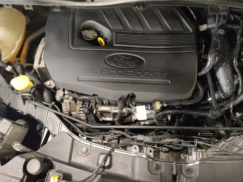 Used 2017 Ford Escape SE w/ Equipment Group 201A AWD/4WD image 30