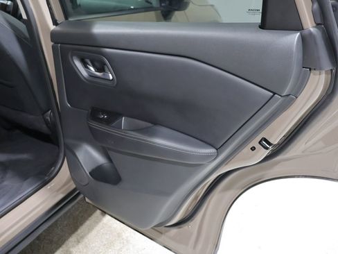 Used 2025 Nissan Rogue SV image 23