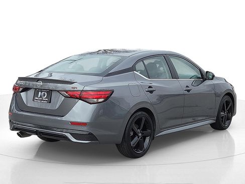 Used 2024 Nissan Sentra SR w/ SR Premium Package image 5