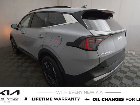 New 2026 Kia Sportage EX image 7