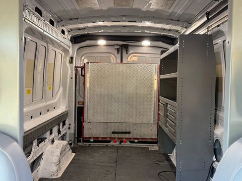 Used 2018 Ford Transit 250 148 Medium Roof image 30