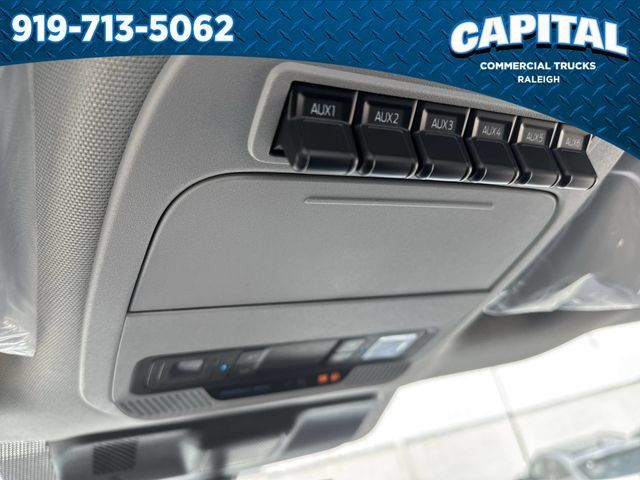 New 2026 Ford F250 XL w/ XL Chrome Package AWD/4WD image 34