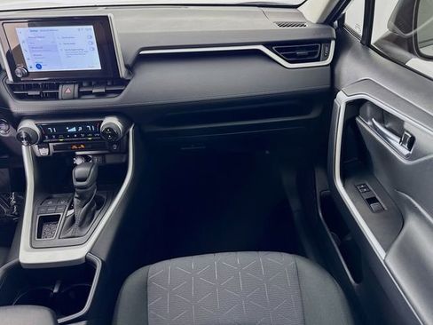 Used 2025 Toyota RAV4 XLE w/ Convenience Package image 36