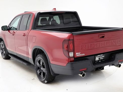Used 2025 Honda Ridgeline Black Edition image 8