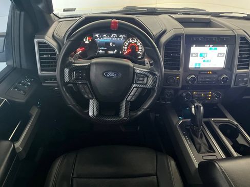 Used 2018 Ford F150 Raptor w/ Equipment Group 802A Luxury AWD/4WD image 32