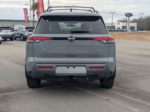 New 2026 Nissan Pathfinder Platinum FWD image 4